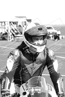 media/Apr-10-2022-SoCal Trackdays (Sun) [[f104b12566]]/Around the Pits/